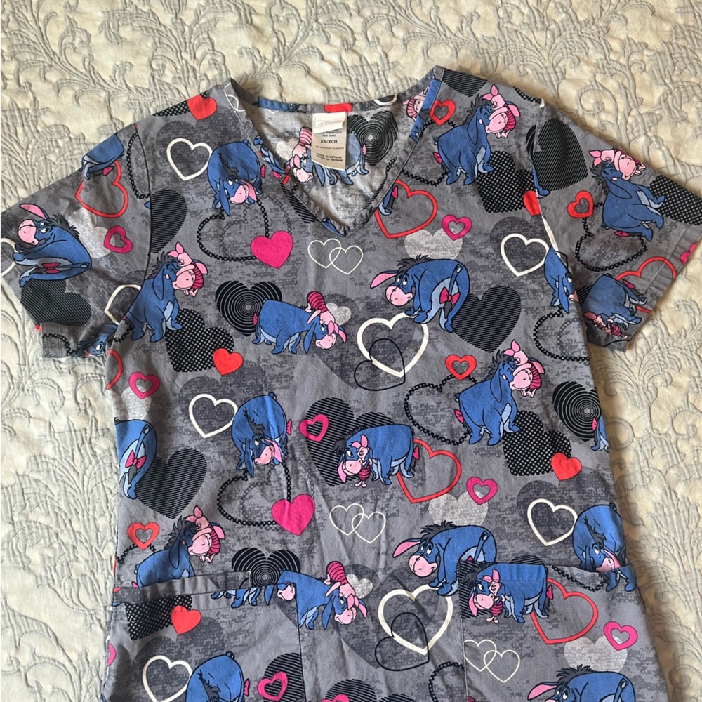 Disney scrub top- Eeyore/piglet